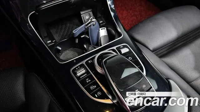 Mercedes-Benz C-Class 2020 — фото 20