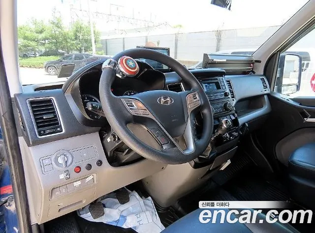 Hyundai Solati 2016 — фото 10