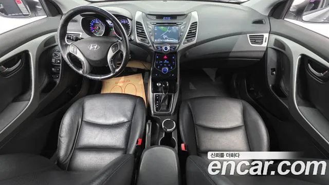 Hyundai AVANTE 2014 — фото 10
