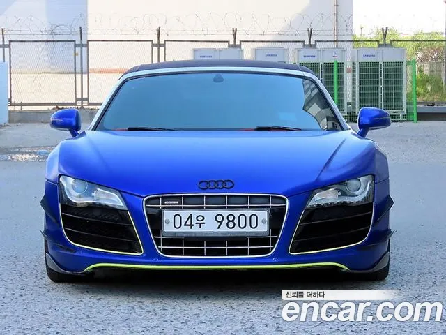 Audi R8 2011 — фото 1