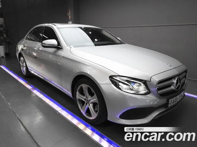 Mercedes-Benz E-Class 2017 — фото 1