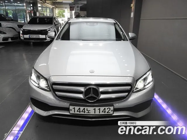 Mercedes-Benz E-Class 2017 — фото 3