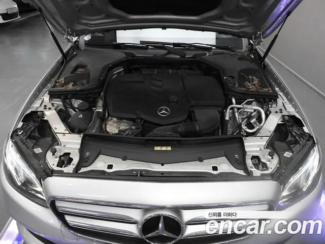 Mercedes-Benz E-Class 2017 — фото 6