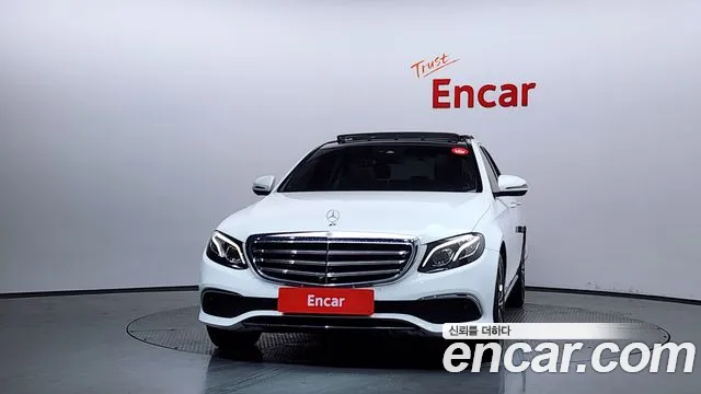 Mercedes-Benz E-Class 2017 — фото 3