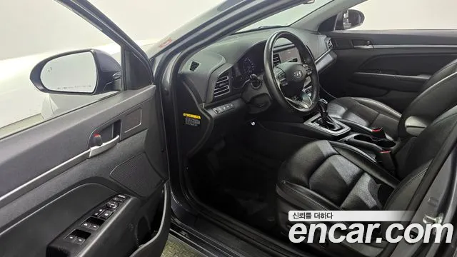 Hyundai AVANTE 2019 — фото 13