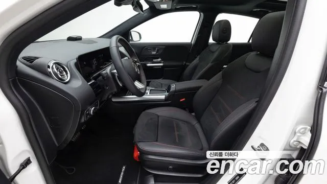 Mercedes-Benz GLA-Class 2025 — фото 10