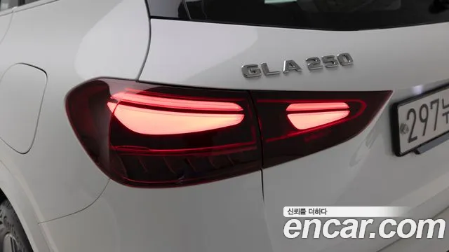 Mercedes-Benz GLA-Class 2025 — фото 18