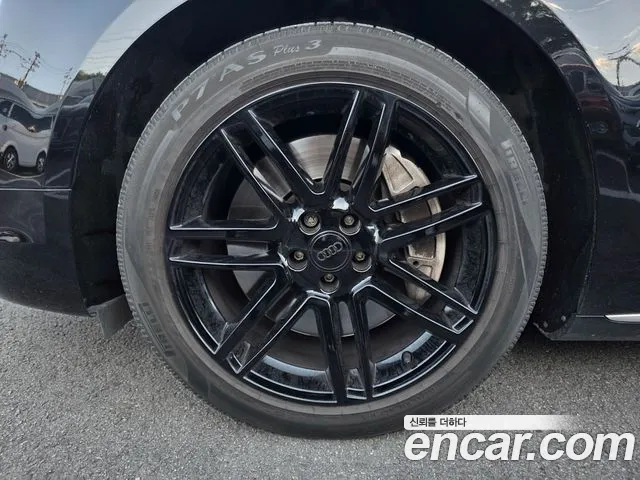 Audi A8 2015 — фото 17
