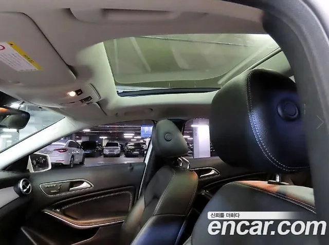 Mercedes-Benz GLA-Class 2015 — фото 16