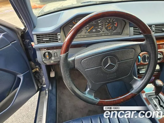 Mercedes-Benz E-Class 1995 — фото 13