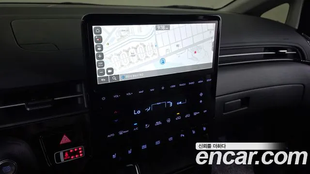 Hyundai Staria 2025 — фото 15