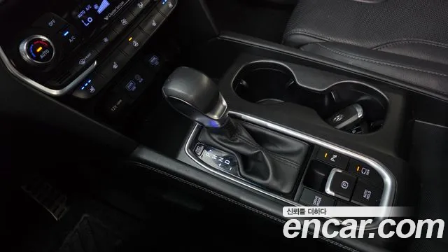Hyundai Santafe 2019 — фото 12
