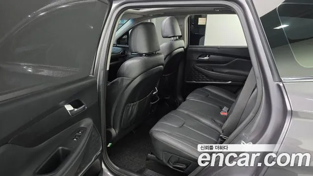 Hyundai Santafe 2019 — фото 17