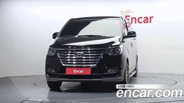 Hyundai Starex 2019 — фото 3