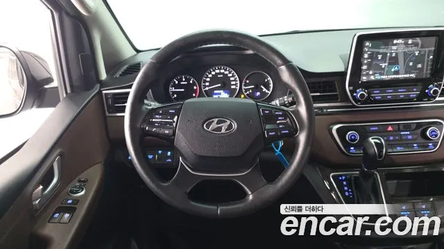 Hyundai Starex 2019 — фото 20