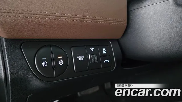 Hyundai Starex 2019 — фото 24