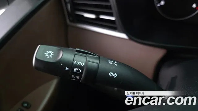 Hyundai Starex 2019 — фото 25