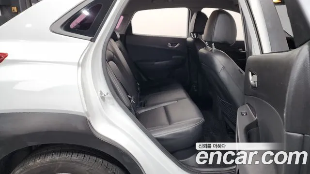 Hyundai Kona 2020 — фото 17