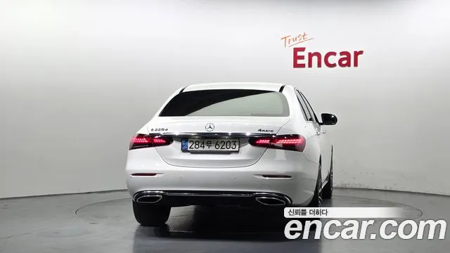 Mercedes-Benz E-Class 2021 — фото 4