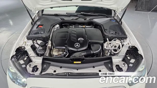 Mercedes-Benz E-Class 2021 — фото 6