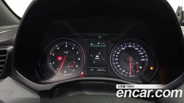 Hyundai Veloster 2019 — фото 11