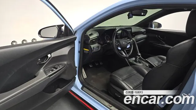 Hyundai Veloster 2019 — фото 13