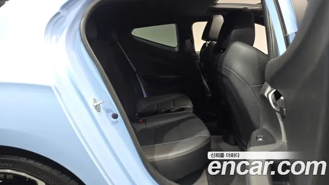 Hyundai Veloster 2019 — фото 17