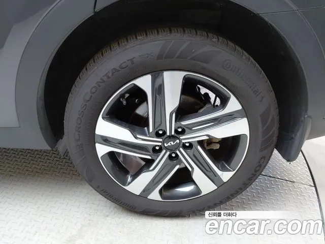 Kia Sorento 2023 — фото 7