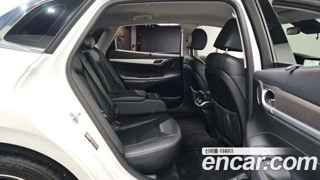 Hyundai Grandeur 2020 — фото 18