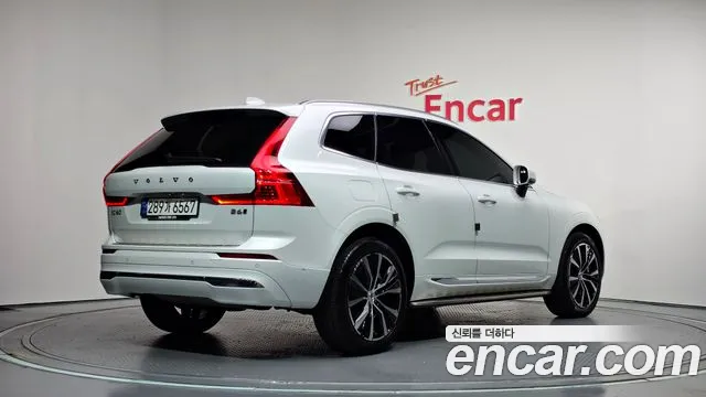 Volvo XC60 2023 — фото 2