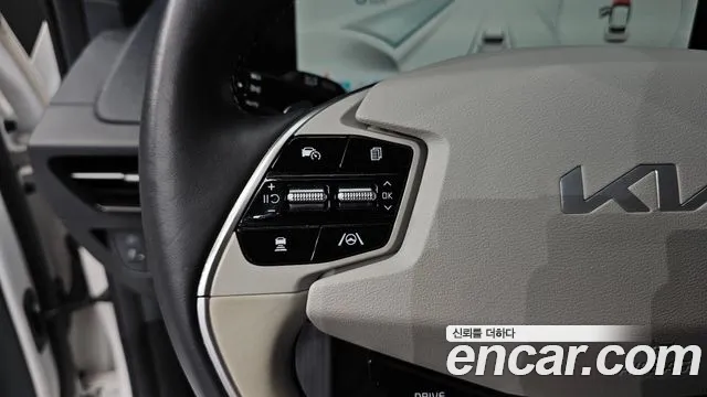 Kia EV6 2022 — фото 22