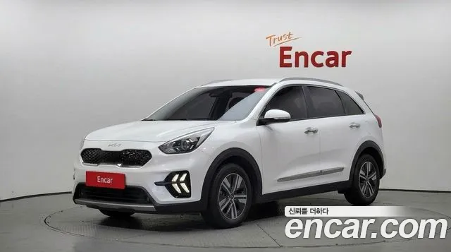 Kia Niro 2022 — фото 1