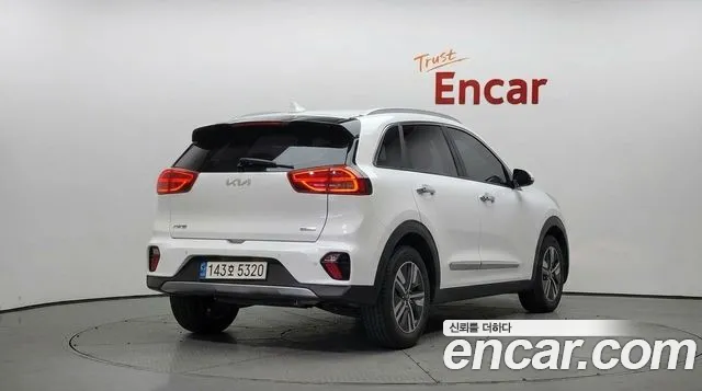 Kia Niro 2022 — фото 4