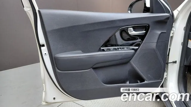 Kia Niro 2022 — фото 14
