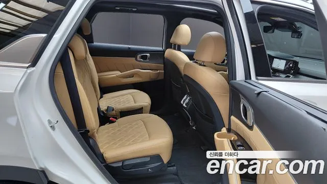 Kia Sorento 2023 — фото 17