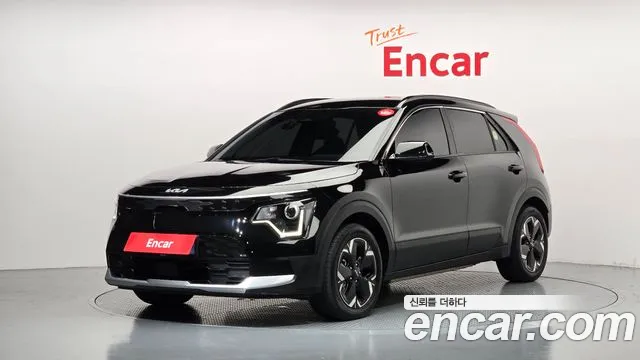 Kia Niro 2023 — фото 1