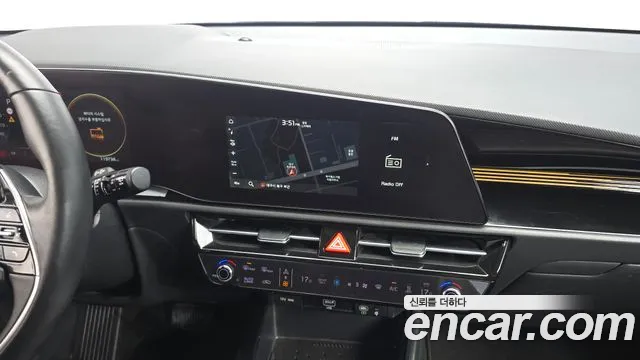 Kia Niro 2023 — фото 13