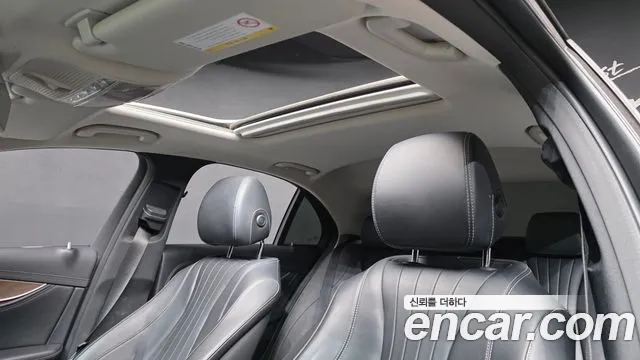 Mercedes-Benz E-Class 2018 — фото 17