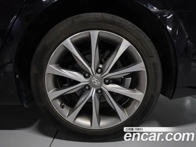 Hyundai Grandeur 2015 — фото 18