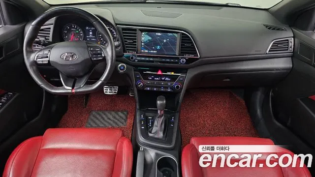 Hyundai AVANTE 2017 — фото 10