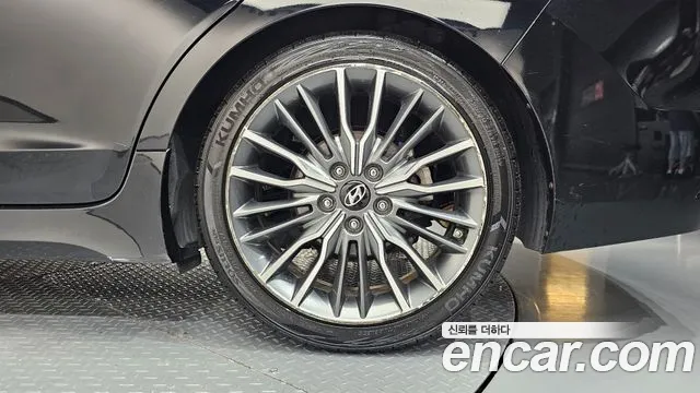Hyundai AVANTE 2017 — фото 7