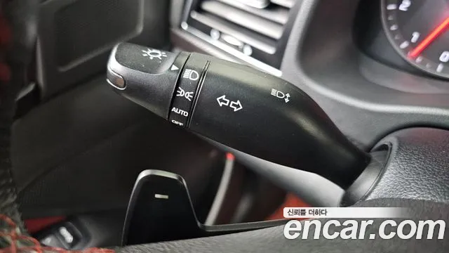 Hyundai AVANTE 2017 — фото 31