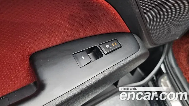 Hyundai AVANTE 2017 — фото 32