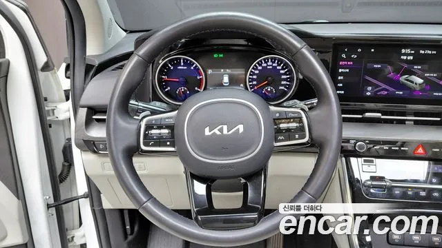 Kia Canival 2023 — фото 19