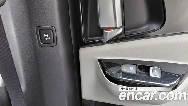 Kia Canival 2023 — фото 27