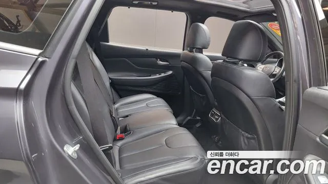 Hyundai Santafe 2021 — фото 18