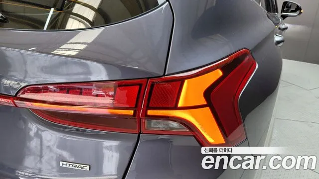 Hyundai Santafe 2021 — фото 9