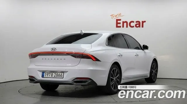 Hyundai Grandeur 2023 — фото 2