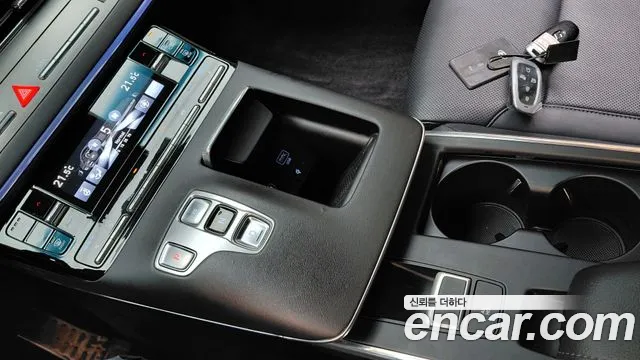 Hyundai Grandeur 2023 — фото 12