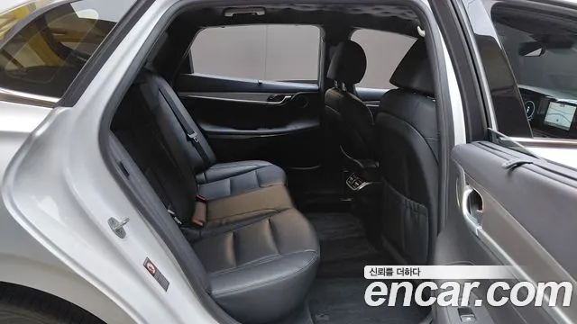 Hyundai Grandeur 2023 — фото 17